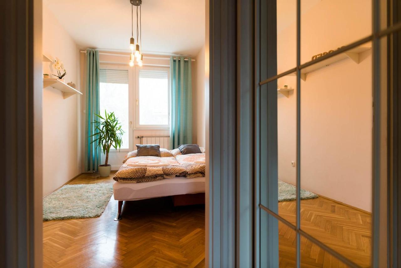Szeged Gyoengye Apartment ภายนอก รูปภาพ