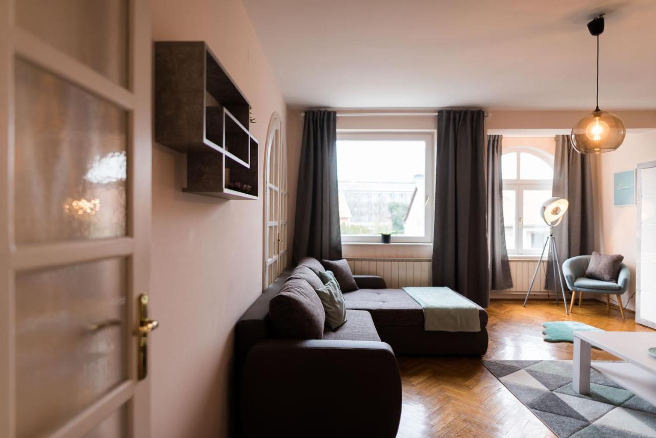 Szeged Gyoengye Apartment ภายนอก รูปภาพ